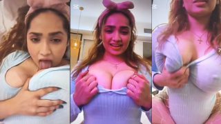 Aditi Mistry Letest Exclusive Showing New live